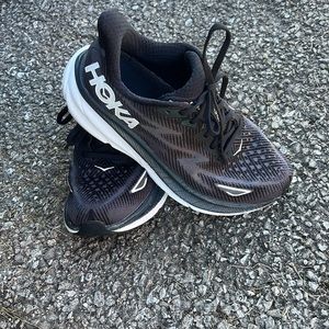Women’s Hoka Clifton 9 size 7 wide